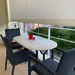 Angelos Appartement *