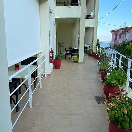 Angelos Apartment